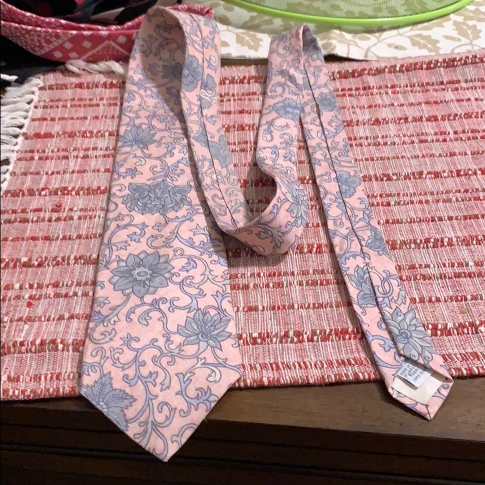 Tie